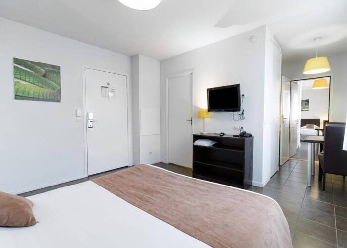 Photo 6 — ESPACE LMNP