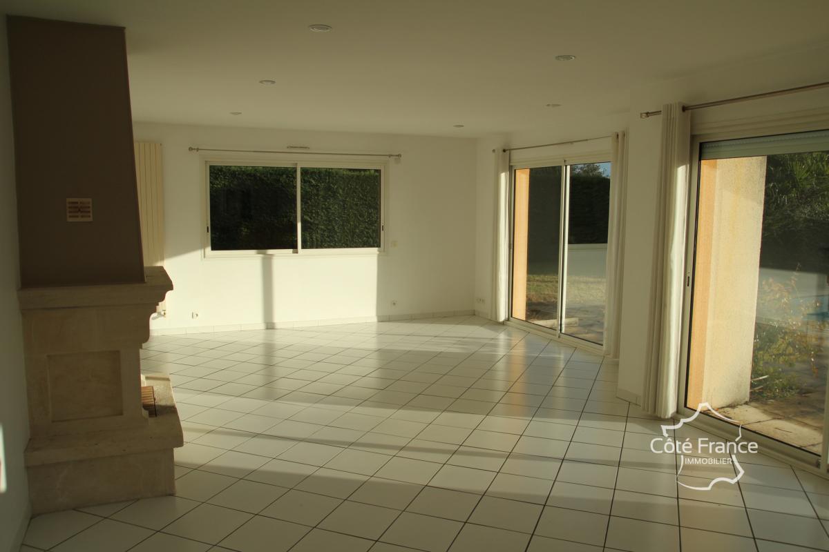 Photo 3 — Noel EI PIERRAT