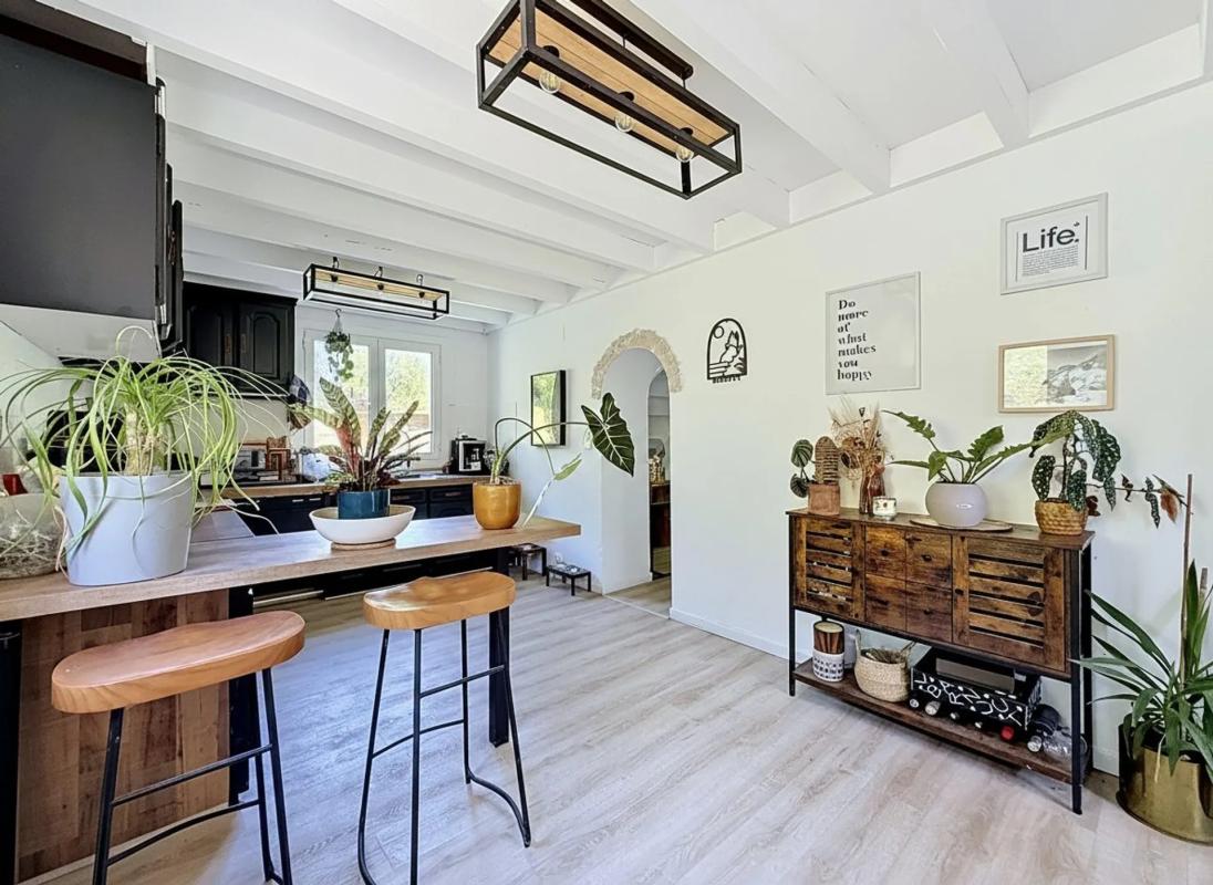 Photo 6 — Camille Lambert